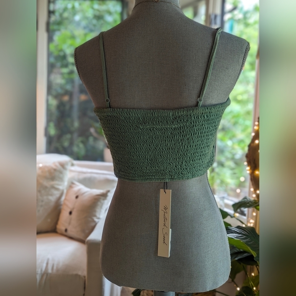 NWT Mustard Seed Cropped Smocked Top Size Large Green/Women - Picture 3 of 16